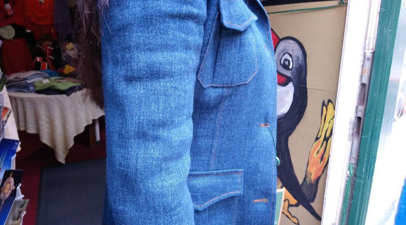 Indigoblaue Sommerjacke